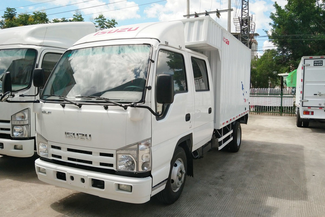  庆铃五十铃厢式货车 100P 4x2 QL5040XXYA6HW