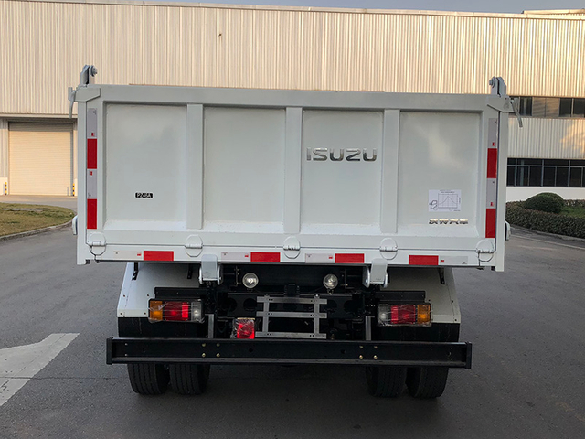  庆铃五十铃自卸车 700P 4x2 QL3110ZANHA