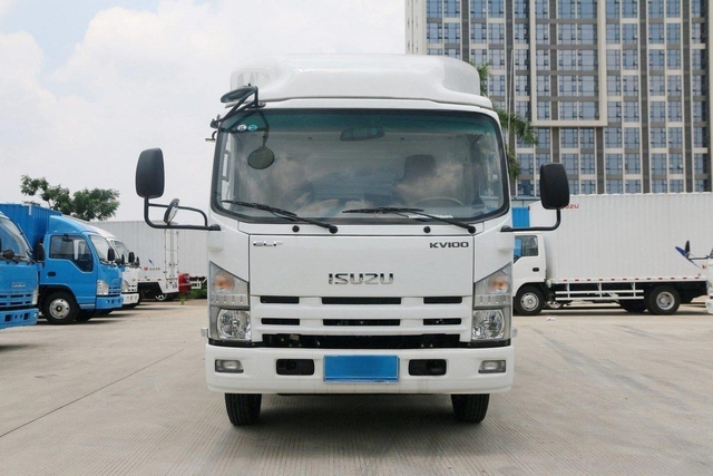  庆铃五十铃牌叉车 KV100 4x2 QL5040CCYA6HAJ