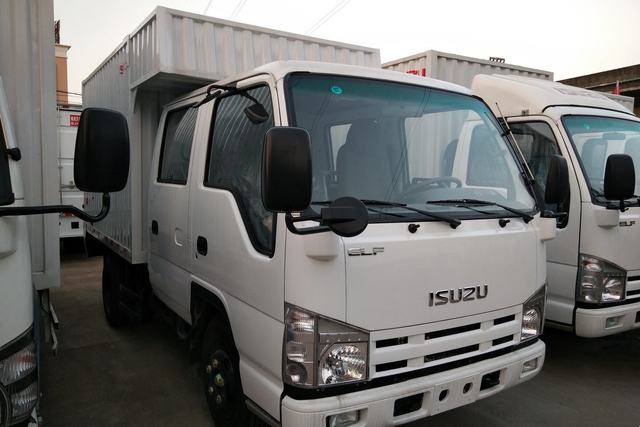  庆铃五十铃厢式卡车 100P 4x2 QL5040XXYMVFW