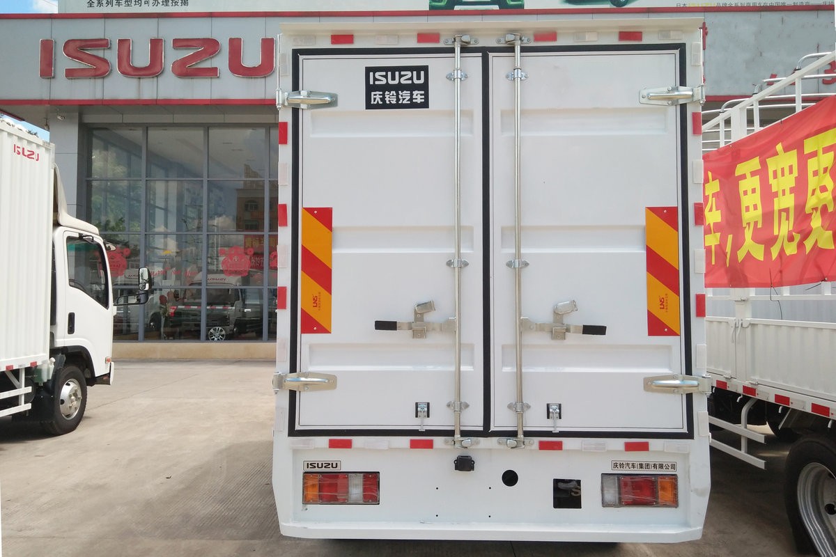 庆铃五十铃 600P 冷藏车 4x2 QL5040XLCA5HA