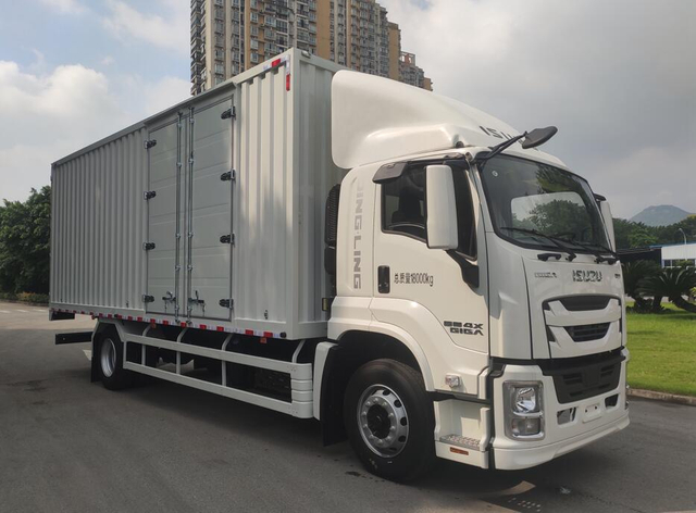  庆铃五十铃 FTR 厢式货车 4x2 QL5181XXYAJRH