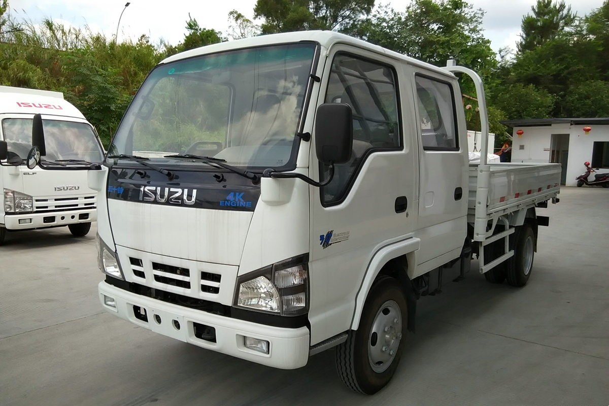  庆铃五十铃 600P 4x2 轻卡 QL1043BUHW