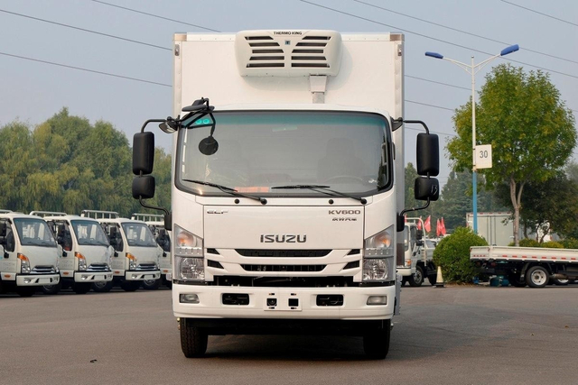 庆铃五十铃 KV600 冷藏车 4x2 QL5080XLCBUHAJ