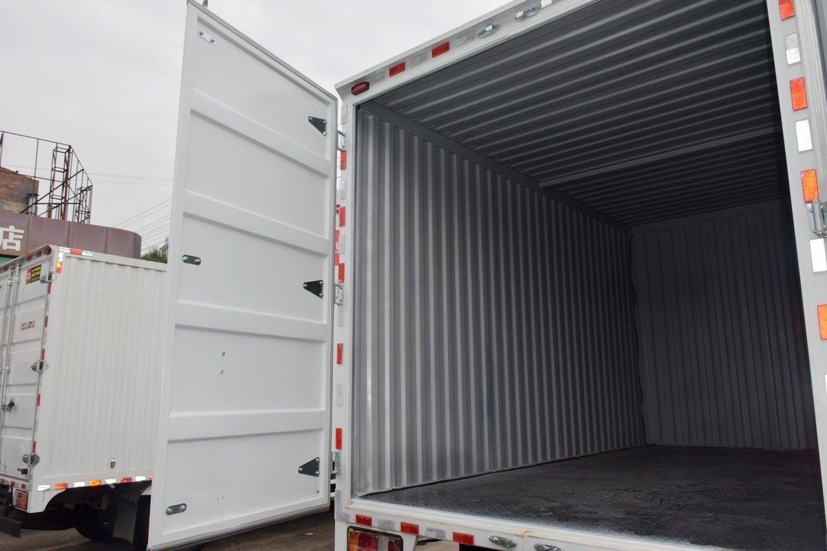  庆铃五十铃厢式货车 100P 4x2 QL5042XXYA6HHJ