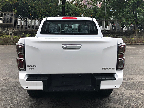 新品：庆铃五十铃 4X2 皮卡车双座欧六 QL1030BZGR