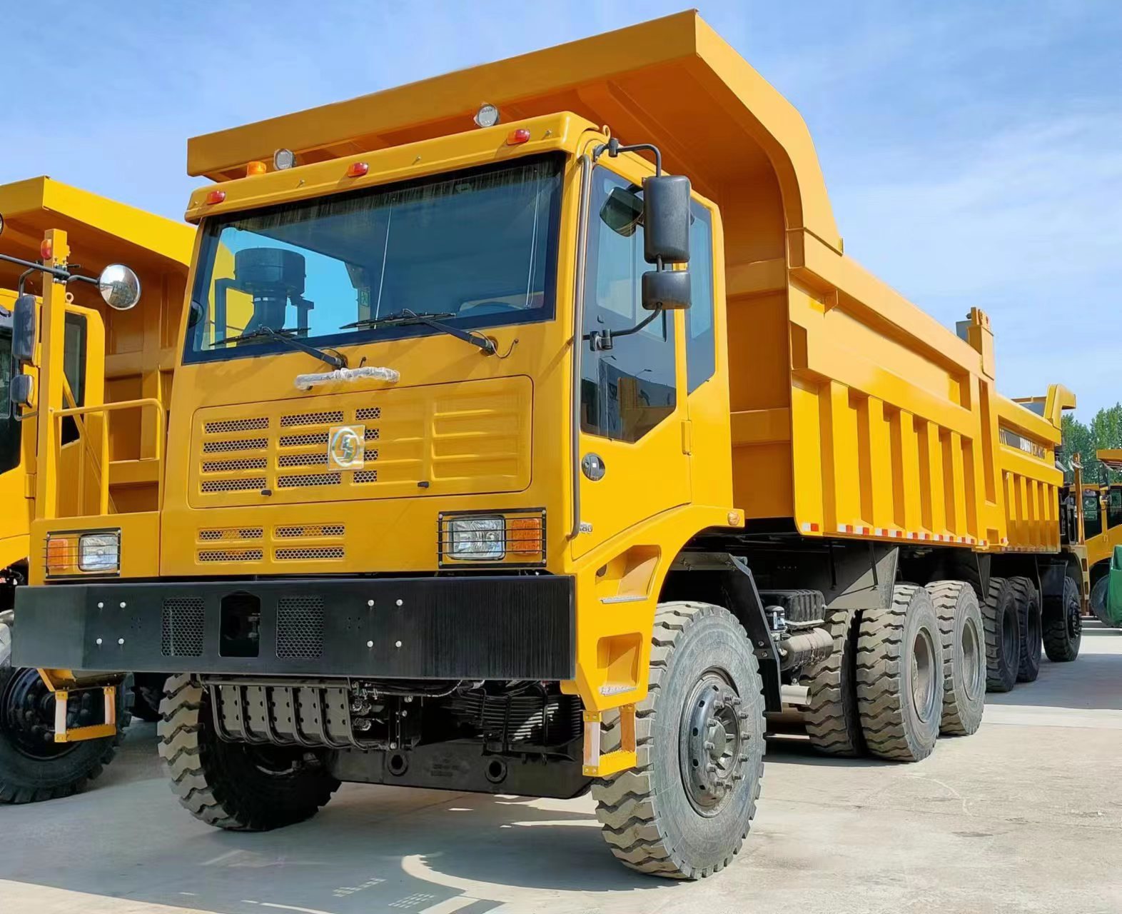 90 Ton dumper truck