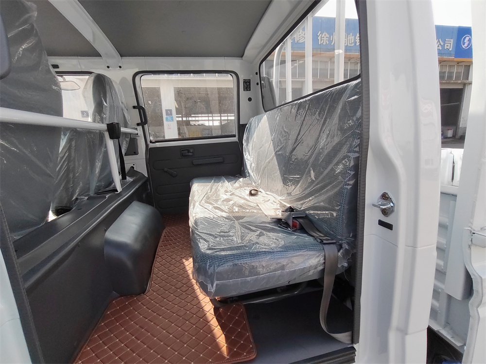 100P双驾驶室轻卡 (12)