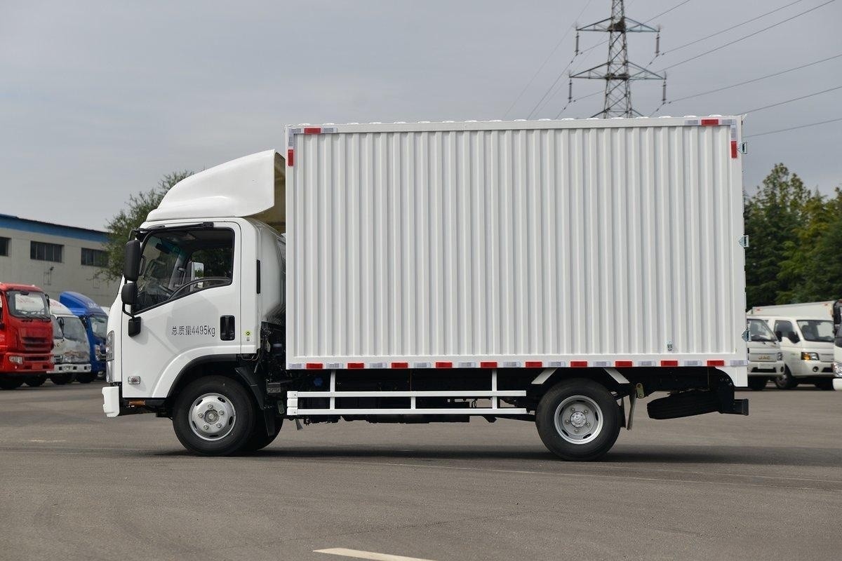 庆铃五十铃厢式货车 KV100 4x2 QL5042XXYBUHA