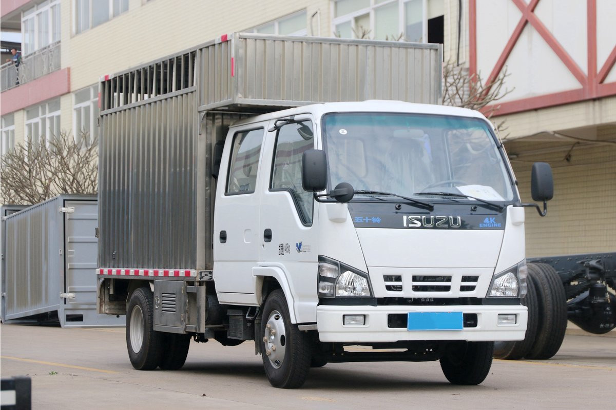  庆铃五十铃厢式货车 600P 4x2 QL5040XXYA5EWJ