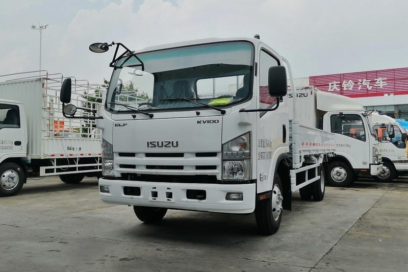  庆铃五十铃轻卡 KV100 4x2 QL1045AMHA
