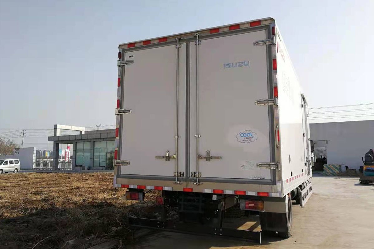 庆铃五十铃冷藏车 700P 4x2 QL5110XLCANPAJ