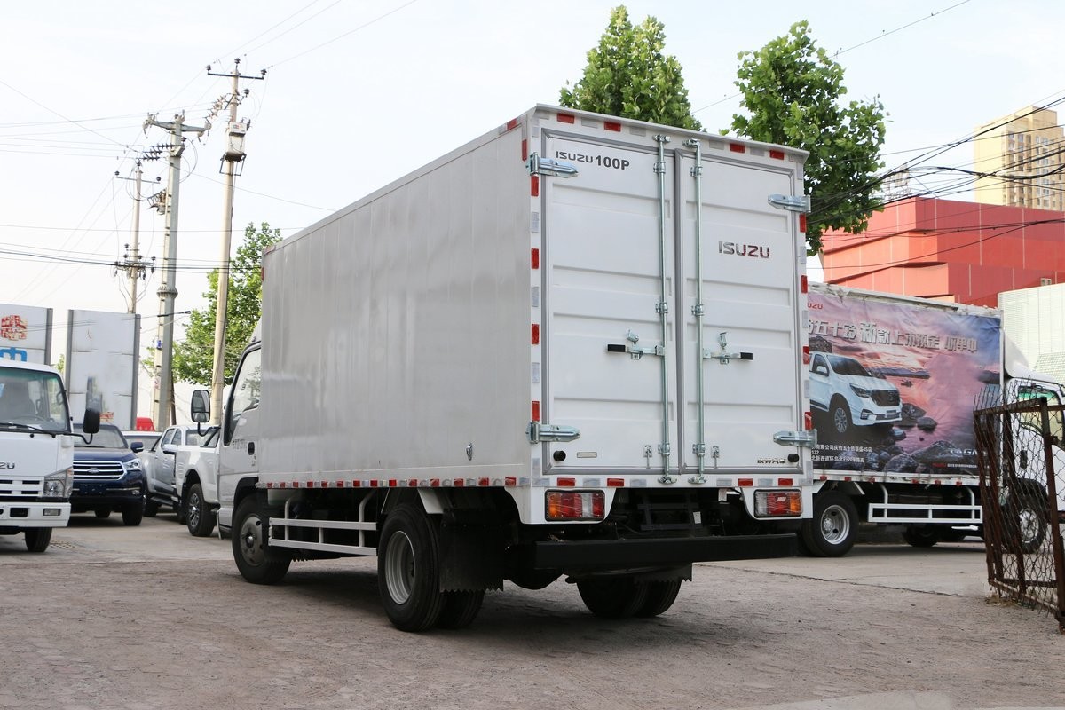  庆铃五十铃厢式货车 100P 4x2 QL5071XXYA6KAJ