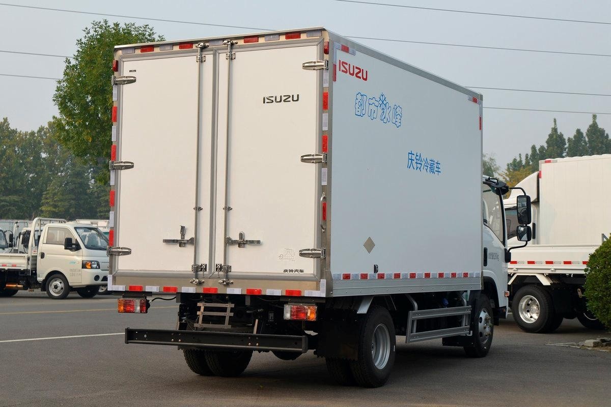 庆铃五十铃 KV600 冷藏车 4x2 QL5080XLCBUHAJ