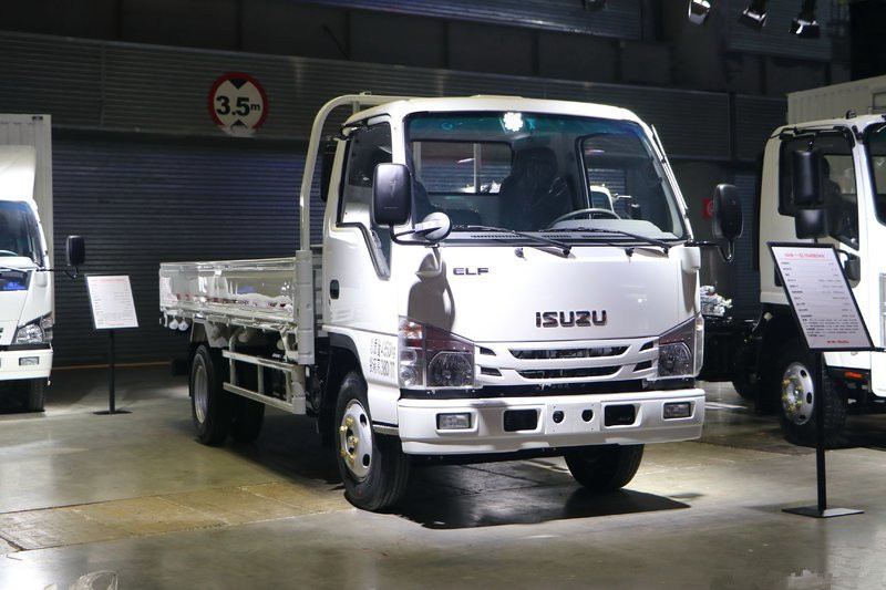  庆铃五十铃 120PS 轻卡 100P 4x2 QL1040BUHA