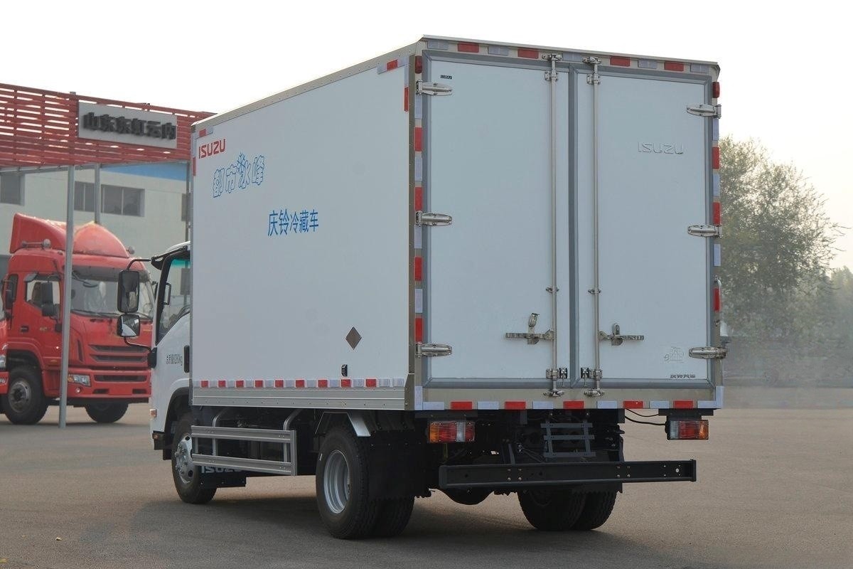 庆铃五十铃 KV600 冷藏车 4x2 QL5080XLCBUHAJ
