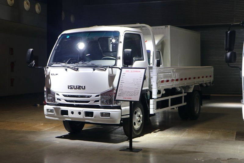  庆铃五十铃 120PS 轻卡 100P 4x2 QL1040BUHA