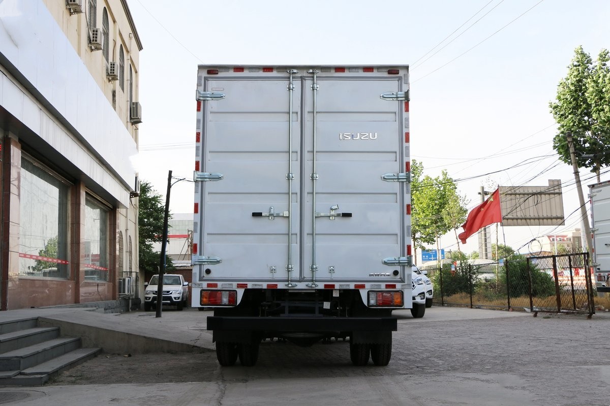 庆铃五十铃厢式货车 KV600 4x2 QL5043XXYA7HAJ