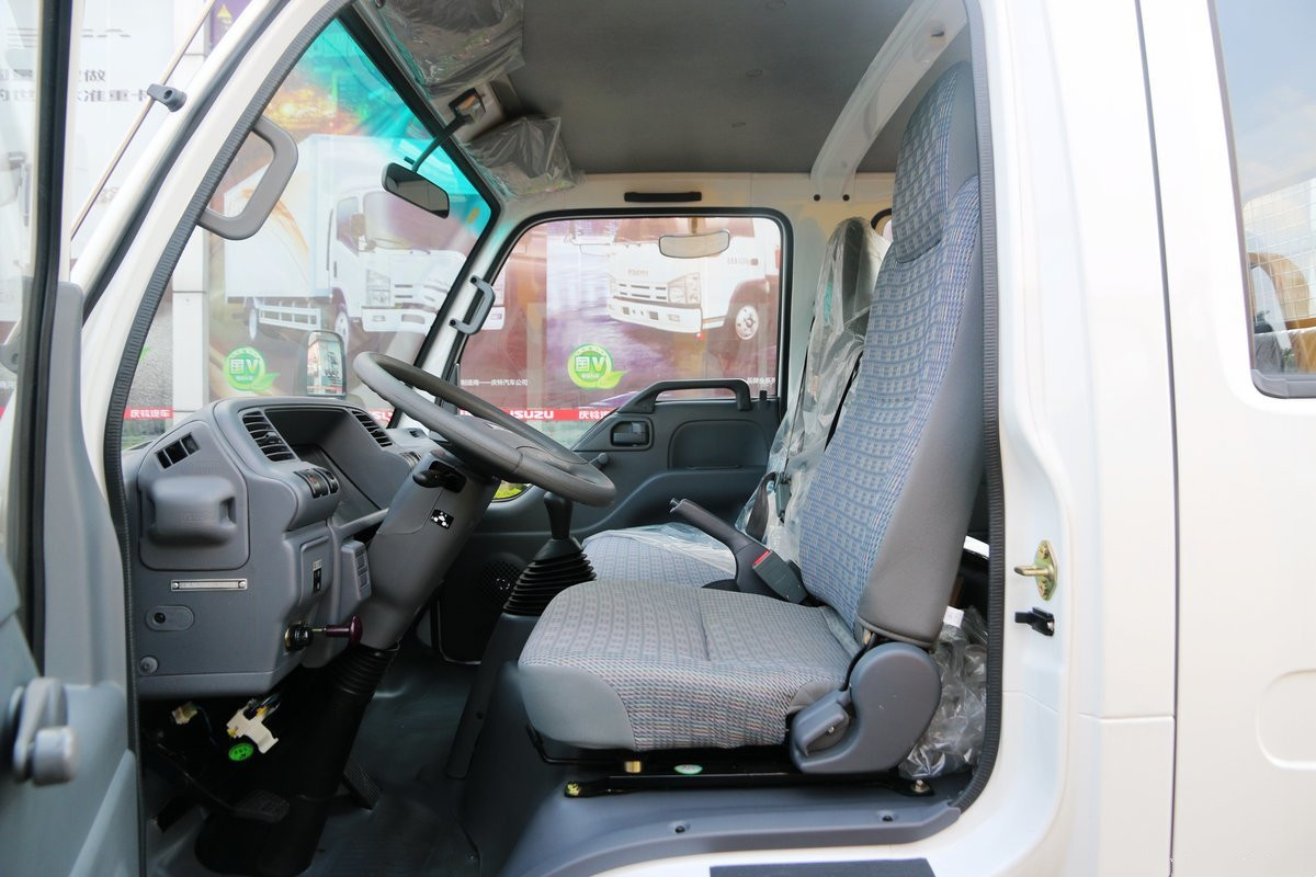  庆铃五十铃自卸车 100P 4x2 QL3041MVFW