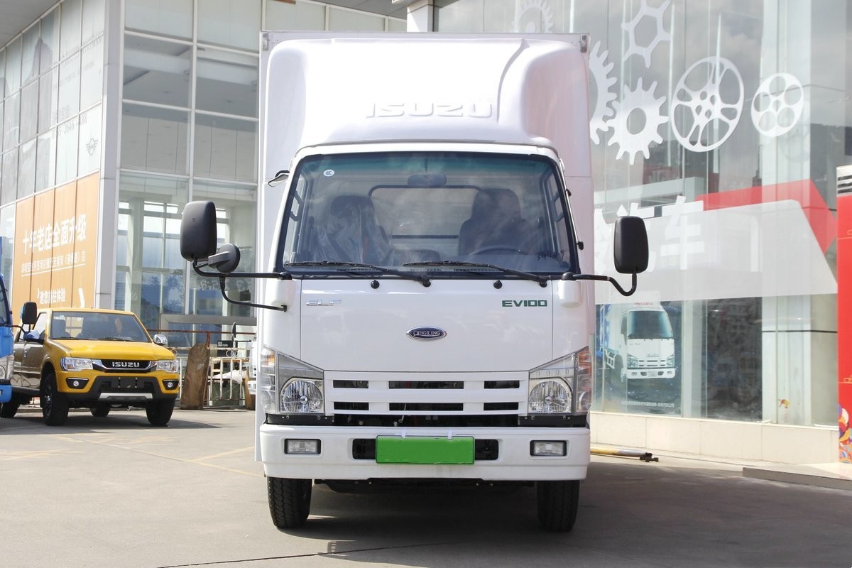 庆铃五十铃EV100 4.5T 4.25米纯电动货车QL5041XXYBEVECHA1