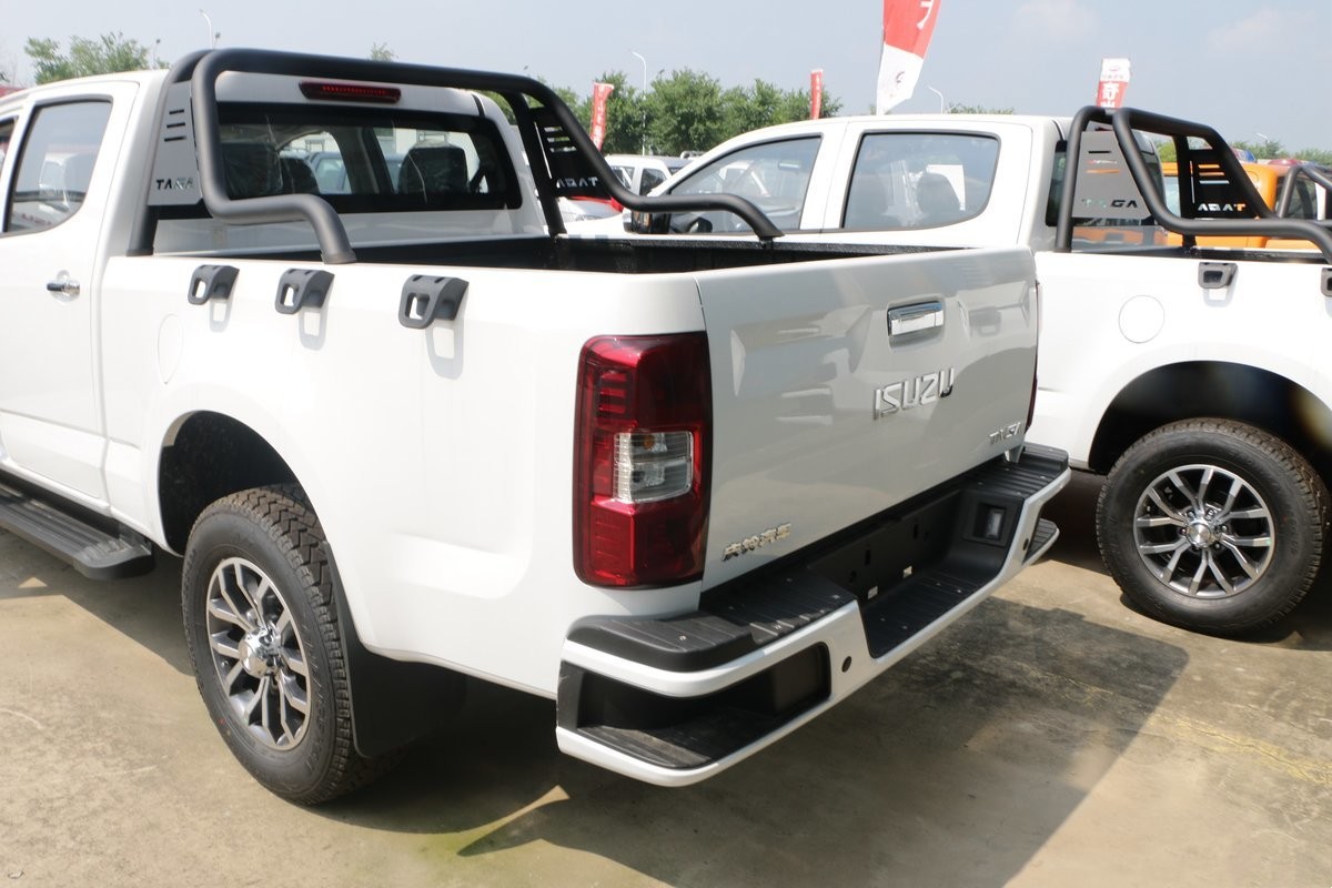 新品：庆铃 ISUZU 4X2 多用途卡车双舱欧 VI QL1030BZHW