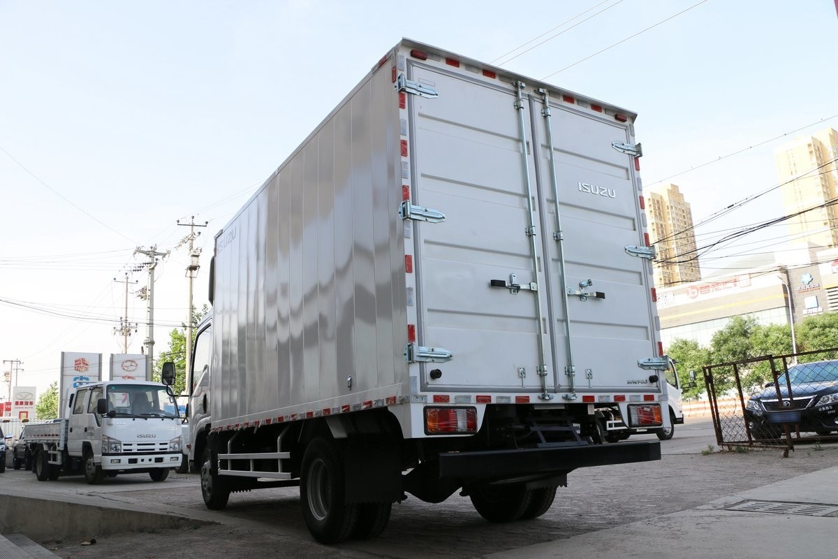 庆铃五十铃厢式货车 KV600 4x2 QL5043XXYA7HAJ