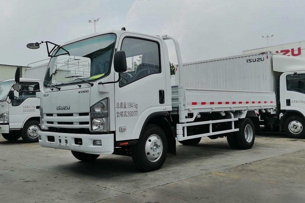  庆铃五十铃轻卡 KV100 4x2 QL1045AMHA
