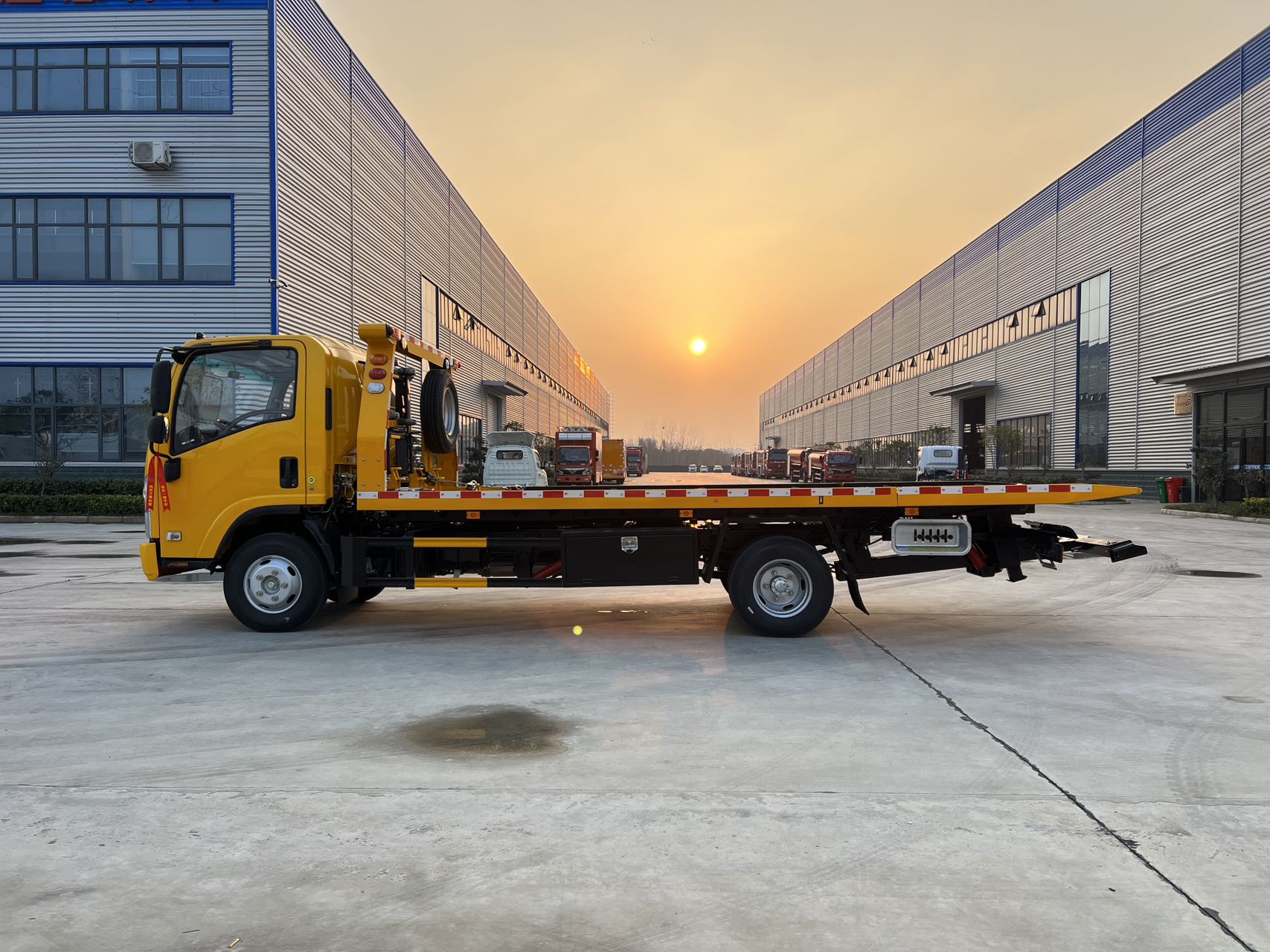  庆铃五十铃清障车 KV100 4x2（欧六）