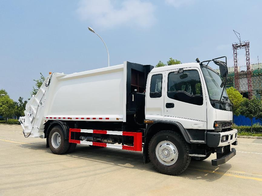庆铃12 M3压缩式垃圾车
